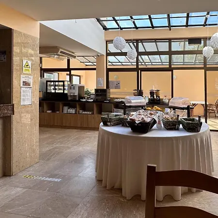 Avenida Hotel
