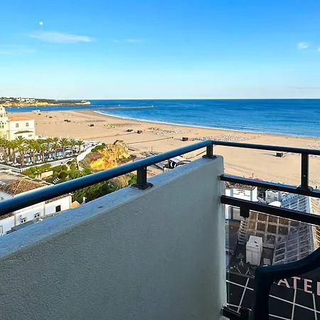 Avenida Hotel
