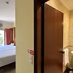 Avenida Hotel 3*