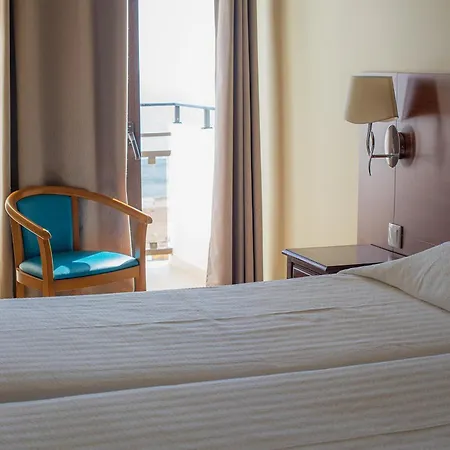 Avenida Hotell 3*