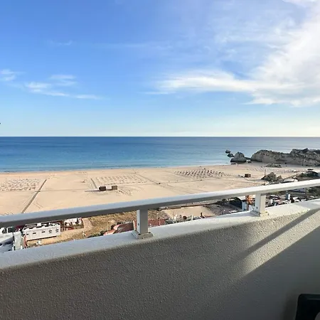 Avenida ホテル 3*