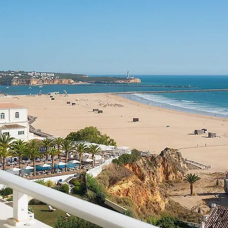 Avenida ホテル 3*